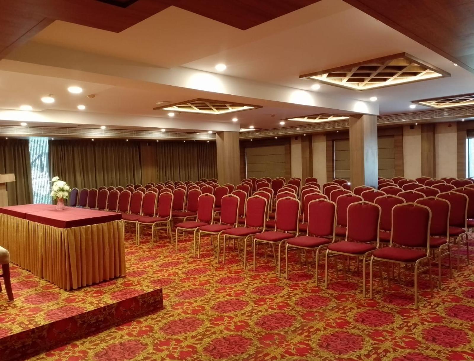 Mandarin Sky Hotel Kannur Exterior photo