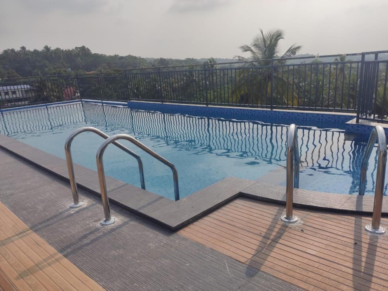 Mandarin Sky Hotel Kannur Exterior photo