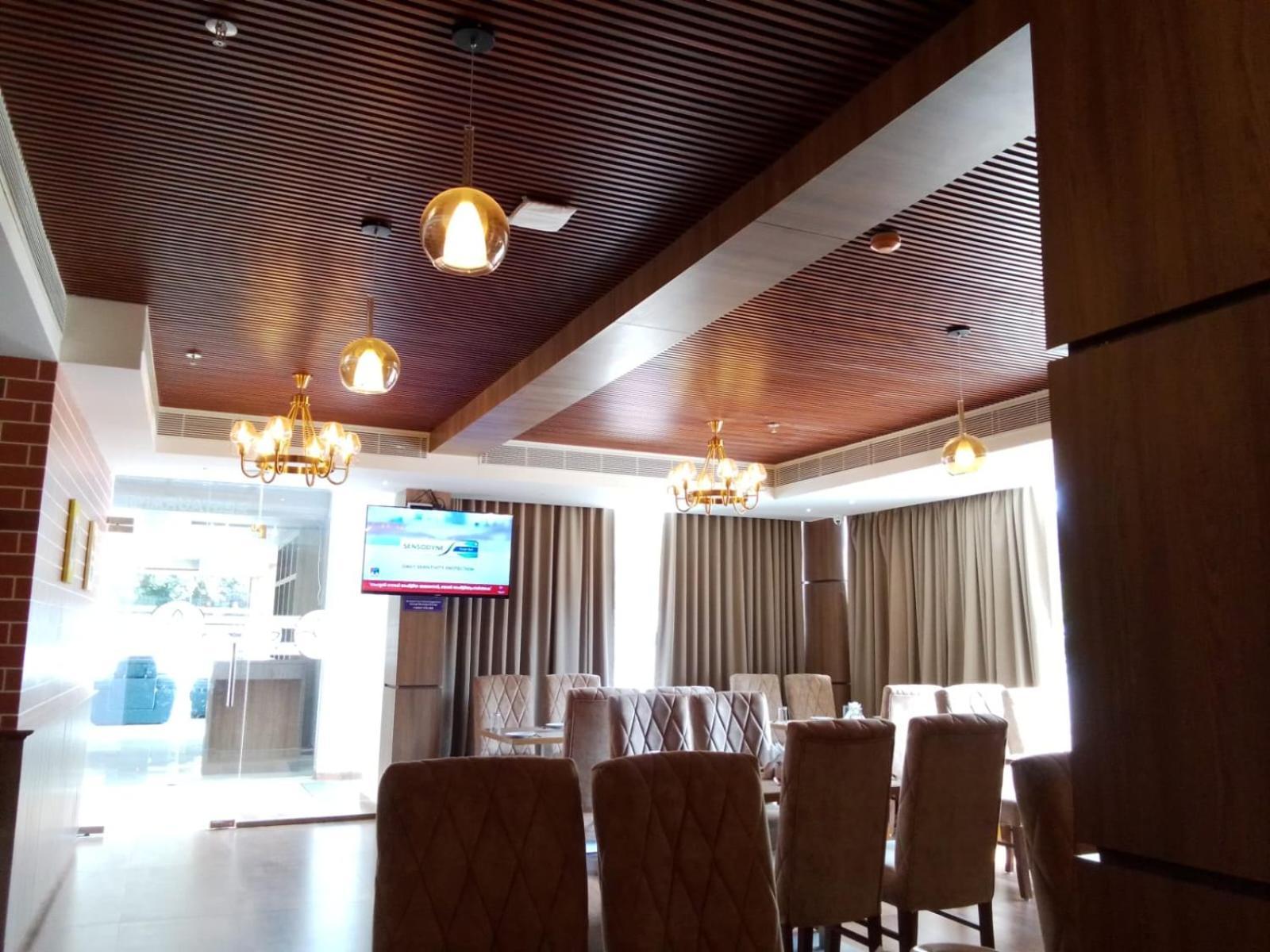 Mandarin Sky Hotel Kannur Exterior photo