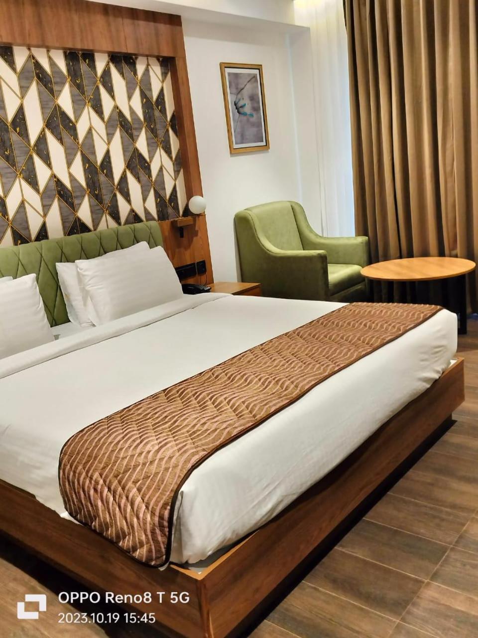 Mandarin Sky Hotel Kannur Exterior photo